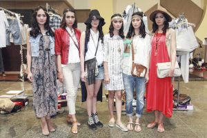 Inspirasi Summer Fashion  Untuk Malam Inagurasi Ilmu Komunikasi 2017