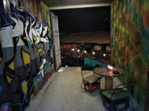 Koma Junkyard: Tempat Nongkrong Bantaran Kali Bekasi
