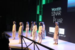 Wardah Fashion Journey Perkenalkan Tren Terbaru di Panggung Mode Muslim Fashion Festival 2018