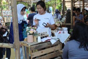 Keseruan Happiness Festival: Berikan 3 cara untuk Bahagia