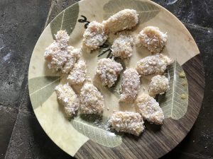 Chicken Crispy: Cemilan Enak yang Bisa Kita Buat Sendiri di Rumah!