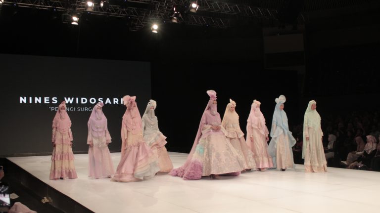Bidadari-Bidadari Surga di Hari Pertama Indonesian Fashion Weeks 2019