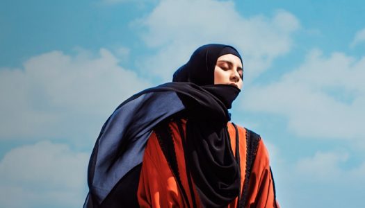 Tips Menggunakan Hijab di Musim Panas