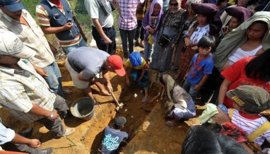 Mengenal Tradisi Magongkal Holi Dari Sumatera Utara