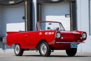 Amphicar 770: Mobil Amfibi Buatan Jerman, Bisa berenang dan Terbang!
