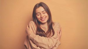 Pentingnya Self Love Pada Mahasiswa Tingkat Akhir dalam Menghadapi Quarter Life Crisis