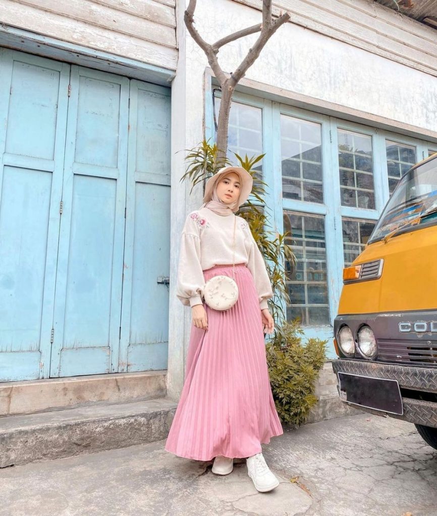 Lihat Inspirasi 5 Style Outfit Hijab ala KOREA ini Yuk!