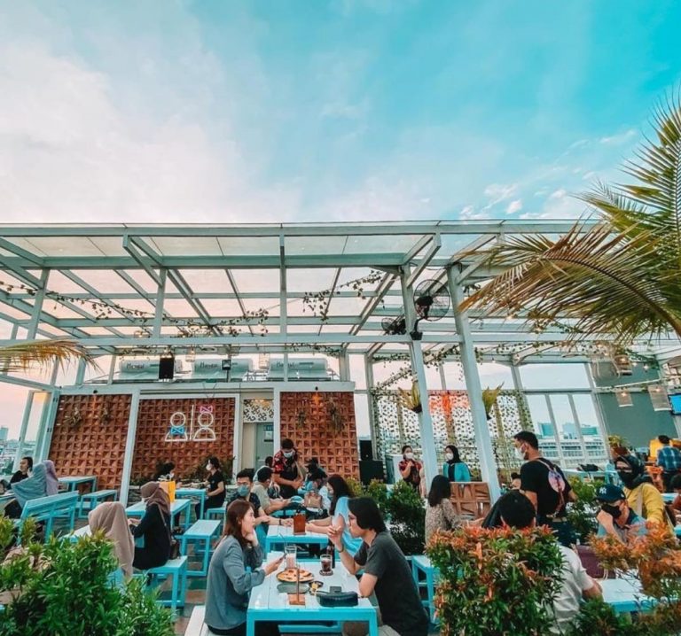 5 Rekomendasi Cafe Rooftop di Jakarta yang Sedang Hits di Tahun 2022